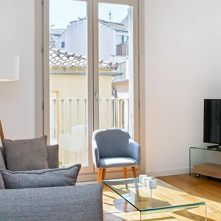 Picasso Center 3a Apartment *